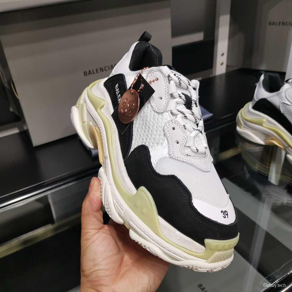 Men/Women Balenciaga Triple S Sneaker White/Black Item Ab5580330