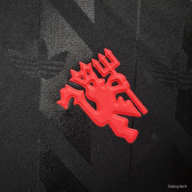 24/25 Retro Manchester United