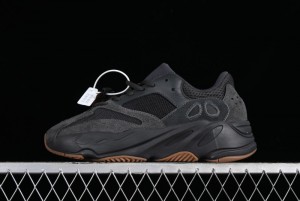 Adidas Yeezy Boost 700 V2 Utility Black Running Shoes with 3M Reflective Details - FV5304
