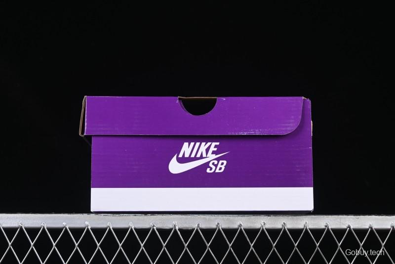 Nike SB Dunk Low Premium Skateboarding Shoes in Black and White - FN5880-001