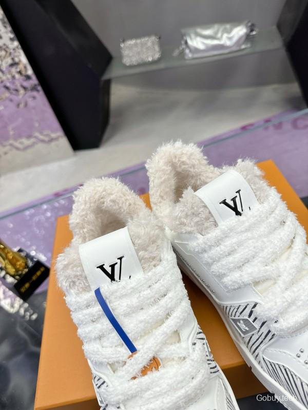 2024 Unisex Louis Vuitton White Leather Plimsolls Monogram MJ00530